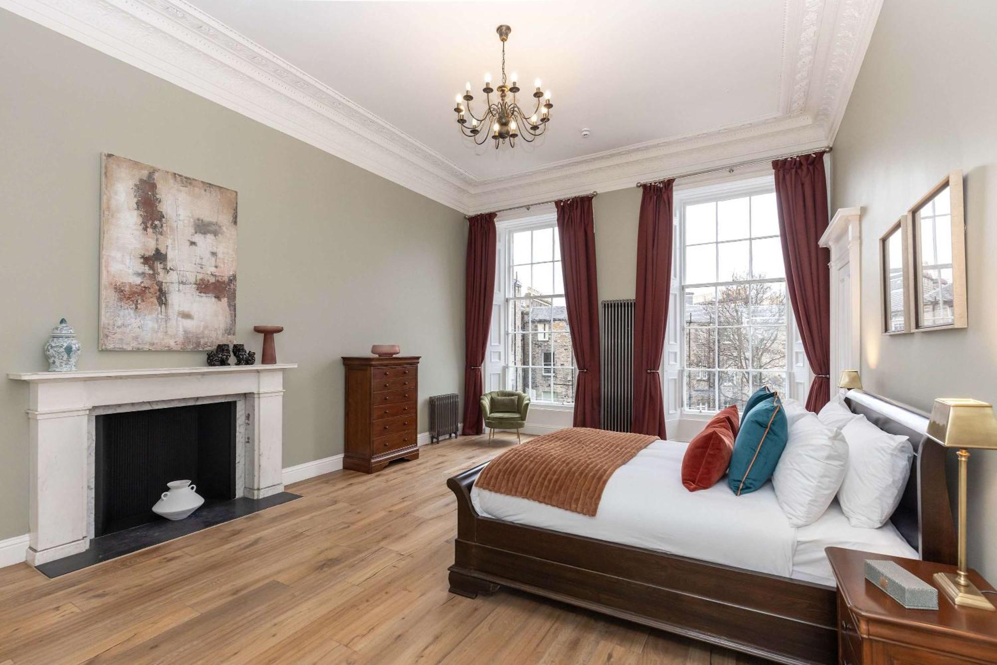 Dragon Suites Luxury Apartments At 9 Albyn Place Edinburgh Ngoại thất bức ảnh