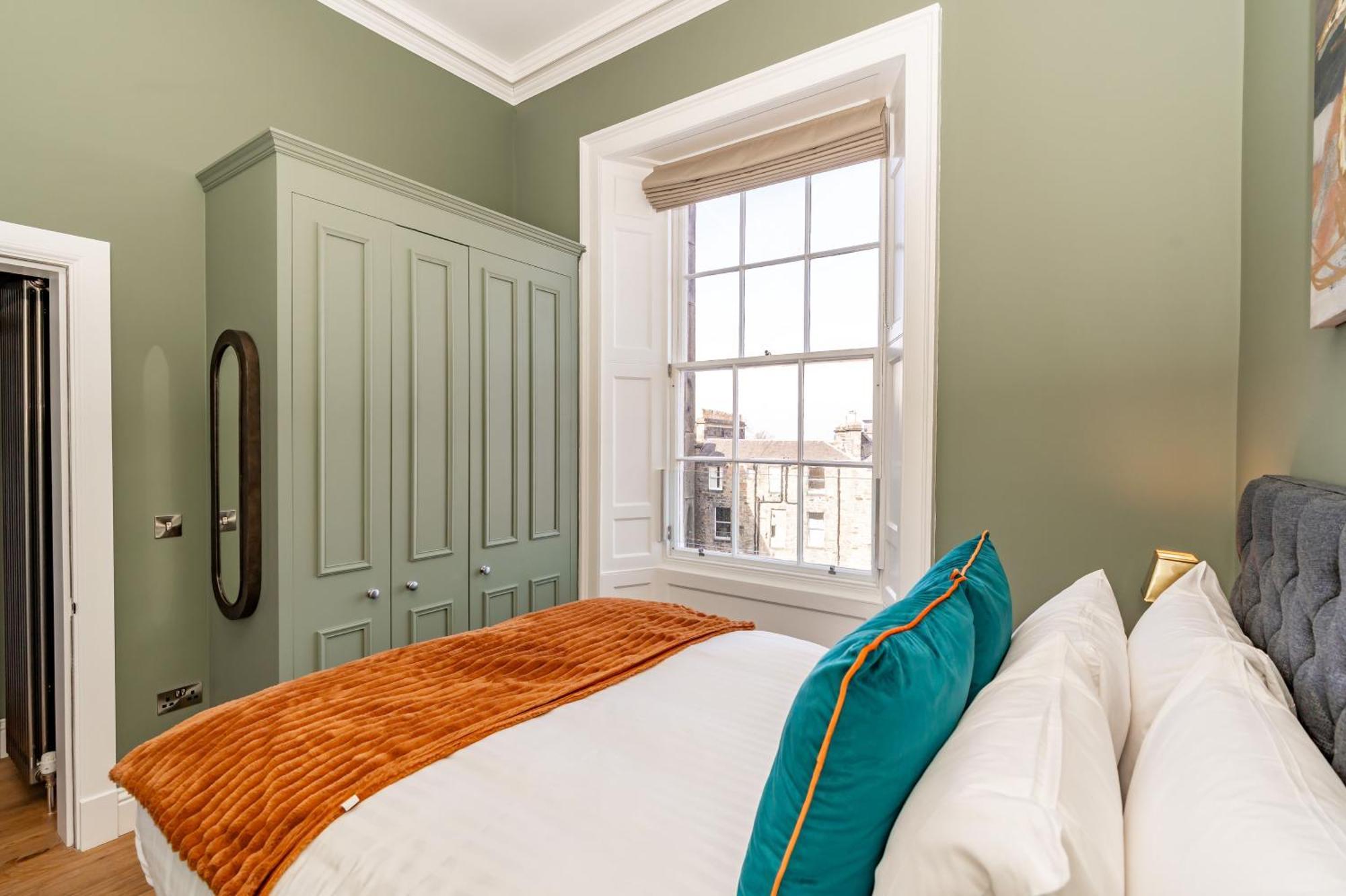 Dragon Suites Luxury Apartments At 9 Albyn Place Edinburgh Ngoại thất bức ảnh