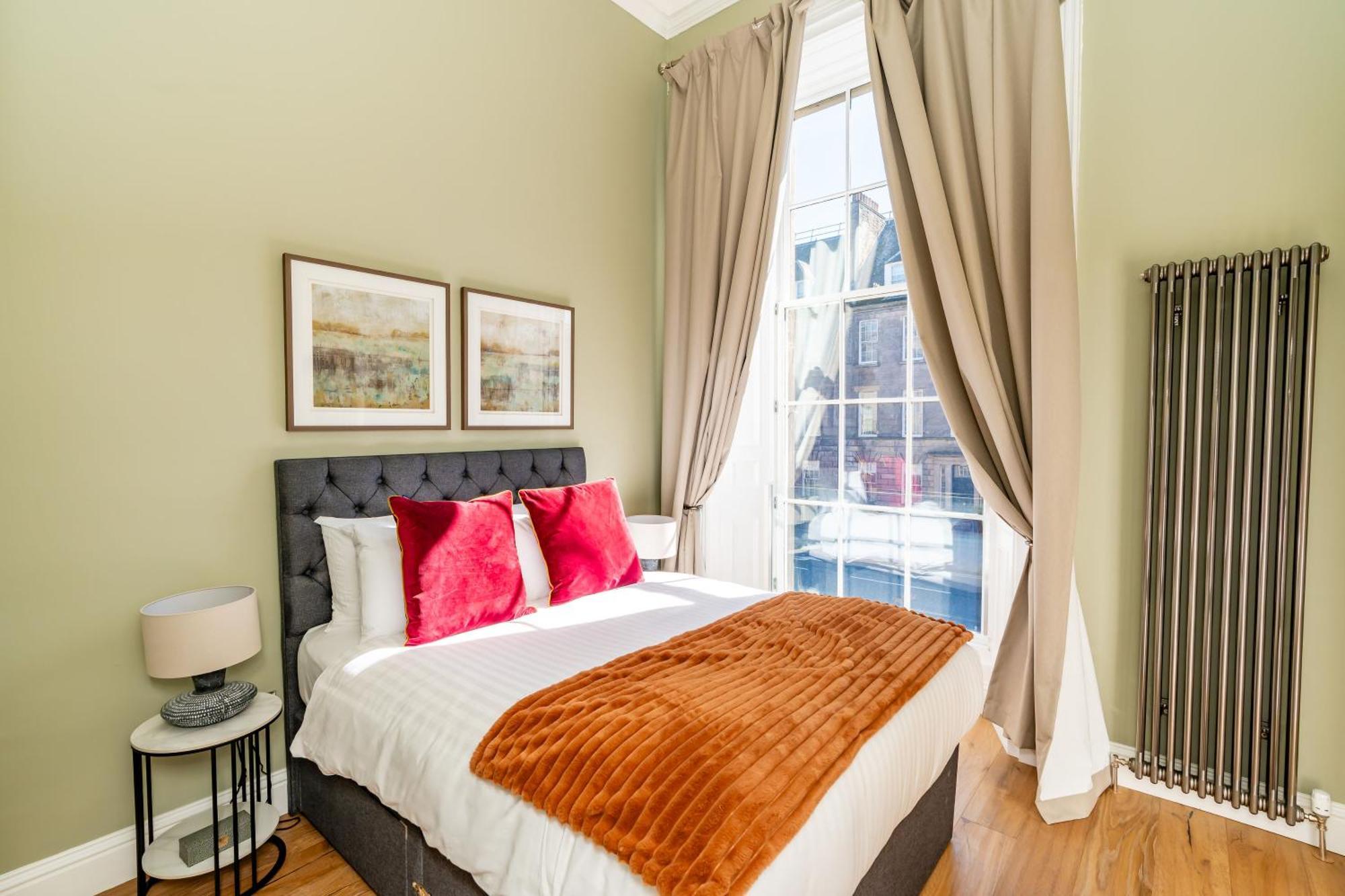 Dragon Suites Luxury Apartments At 9 Albyn Place Edinburgh Ngoại thất bức ảnh