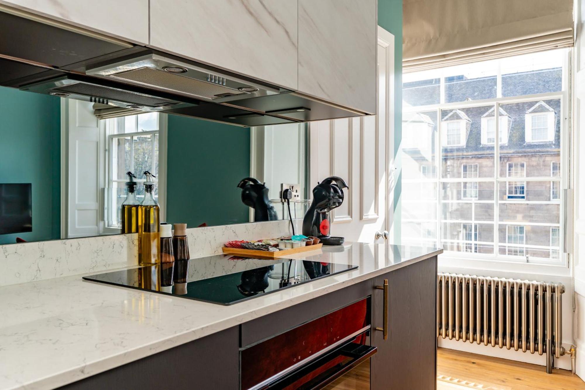 Dragon Suites Luxury Apartments At 9 Albyn Place Edinburgh Ngoại thất bức ảnh